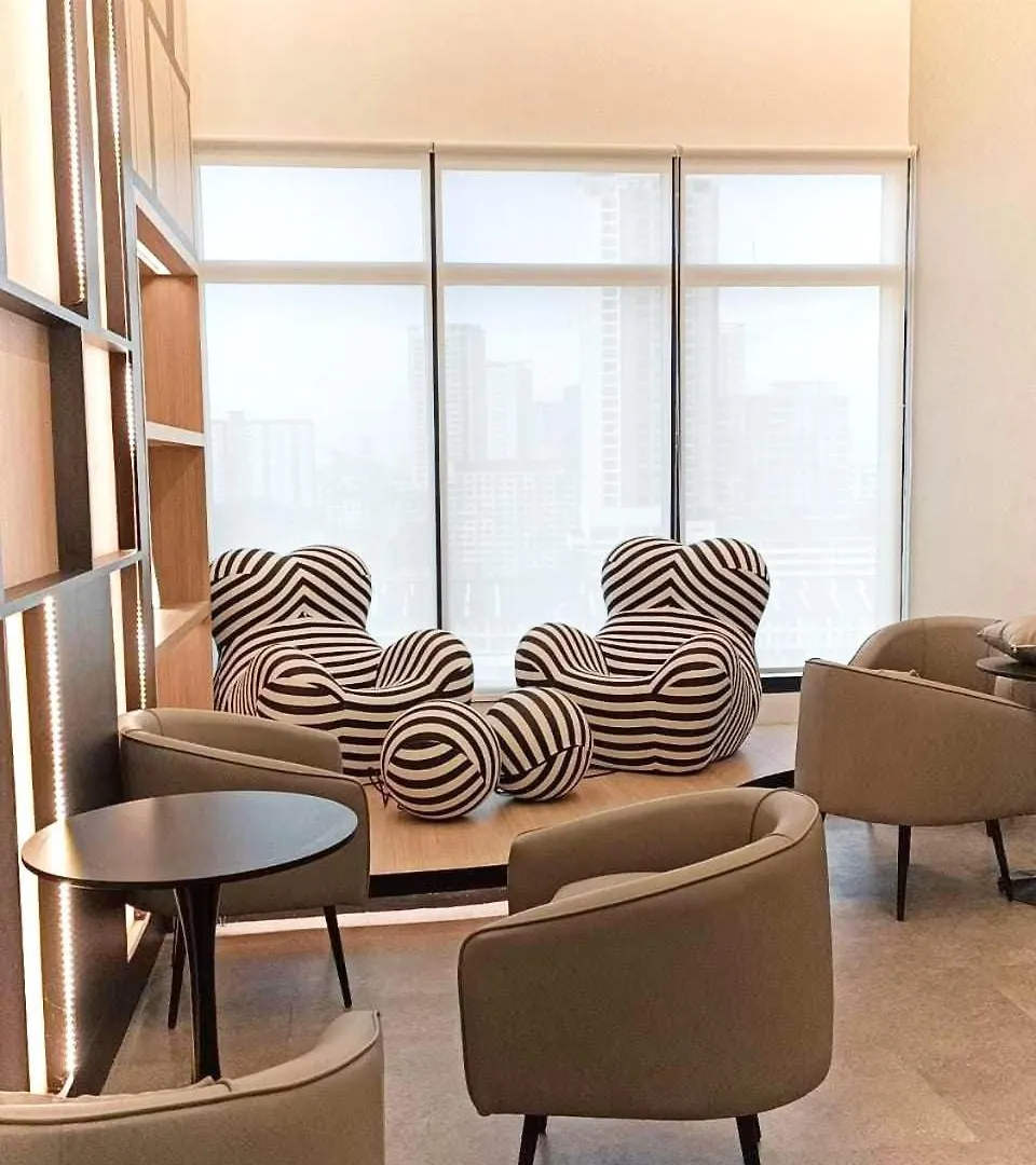 Urban Suites 3 Rooms, Cat Theme & Romantic Jelutong 0*,  말레이시아