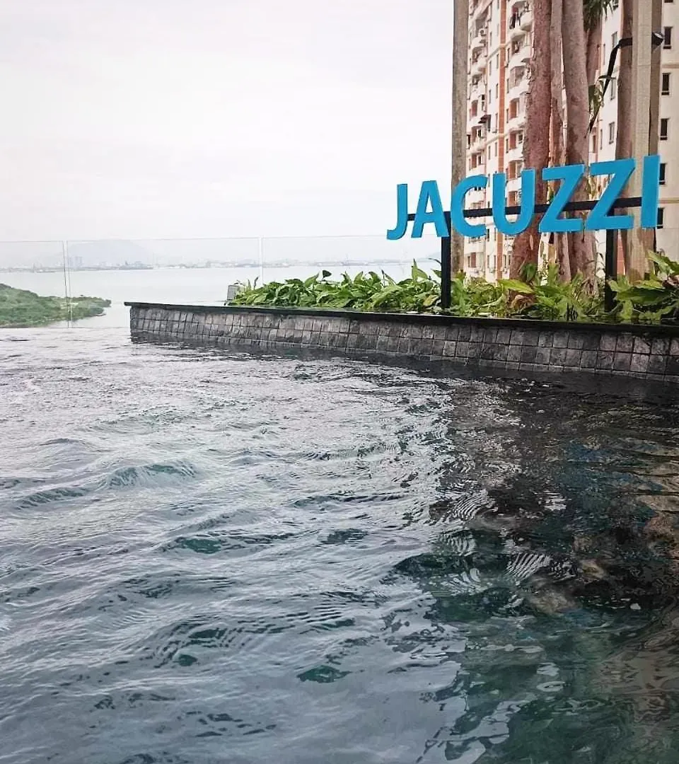 Urban Suites 3 Rooms, Cat Theme & Romantic Jelutong 0*,  말레이시아